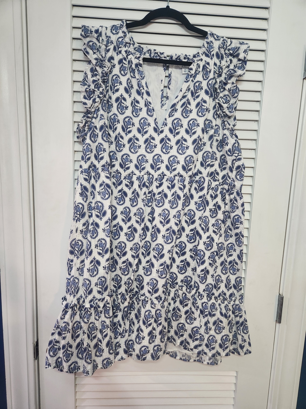 crown & ivy White Dress with Navy Paisley Print